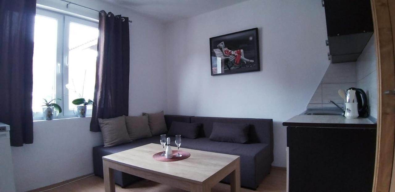 Apartment Sajra Kulen Vakuf Esterno foto