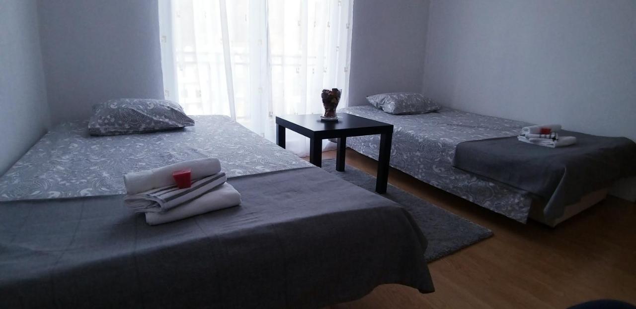 Apartment Sajra Kulen Vakuf Esterno foto