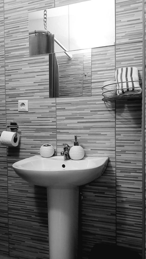 Apartment Sajra Kulen Vakuf Esterno foto
